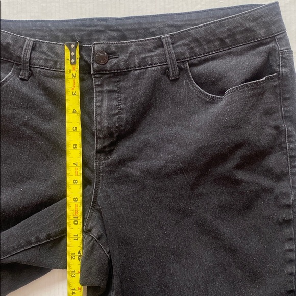 FADED GLORY black cotton, stretch, jeans size 22WP for shorter/petite women - Picture 14 of 16